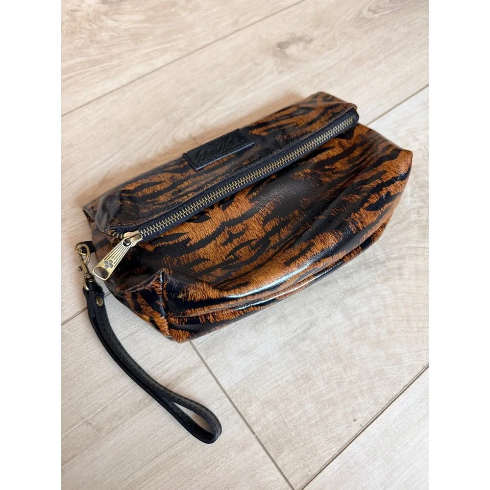 Patricia Nash Tiger Print Foldover Wristlet Clutch Bag P715388 Brown Black NWOT